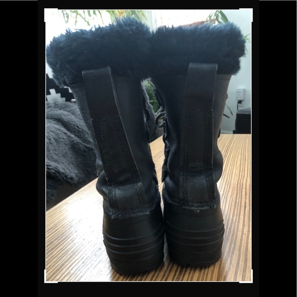 Sorel Badger Faux Fur Insulated Winter Boots - Picture 4 of 8